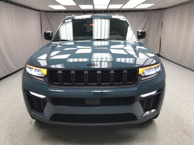 New 2026 Jeep Grand Cherokee Limited 4x4Image 18