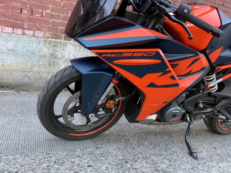 2023 KTM RC 390 