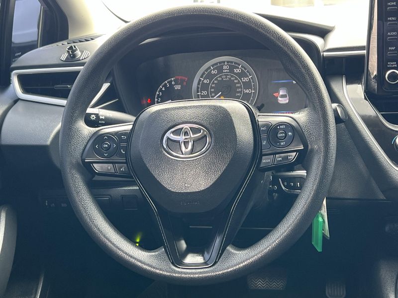 Used 2022 Toyota Corolla LEImage 6