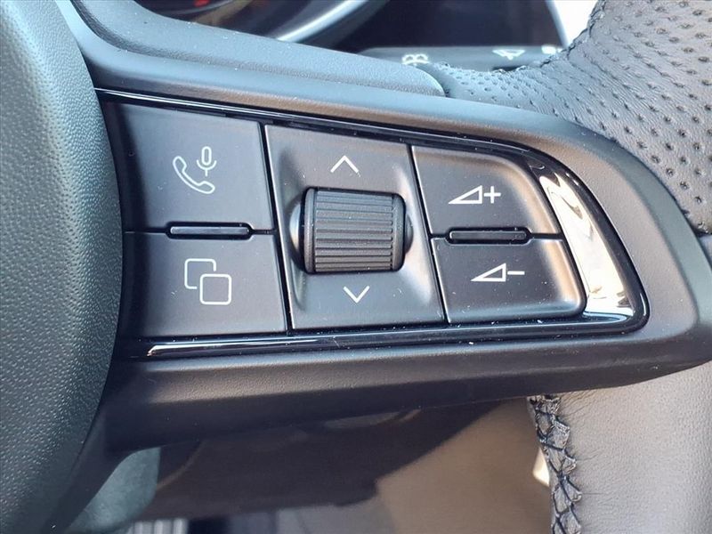 New 2025 Alfa Romeo Giulia RwdImage 19