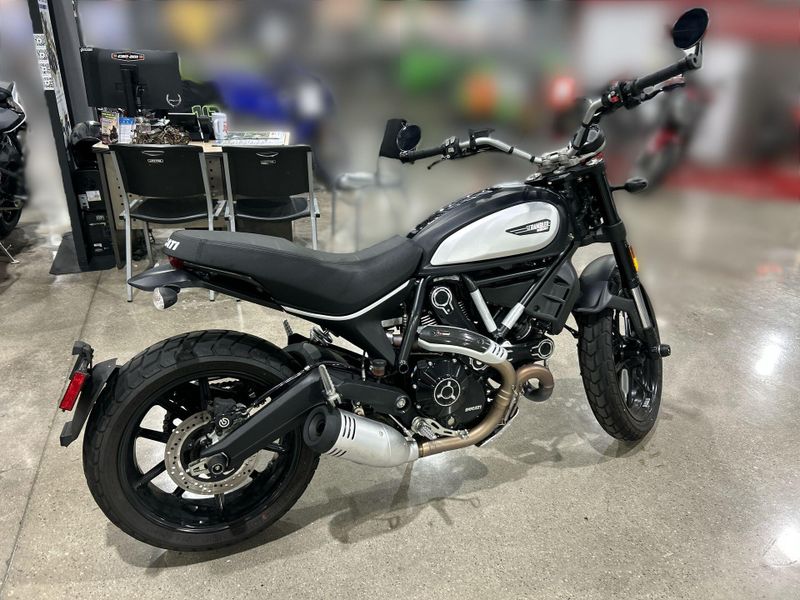 Used 2023 Ducati SCRAMBLER 800 ICON DARK Image 13