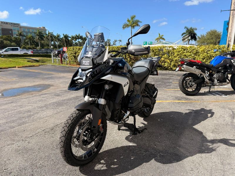 2025 BMW R 1300 GSImage 2