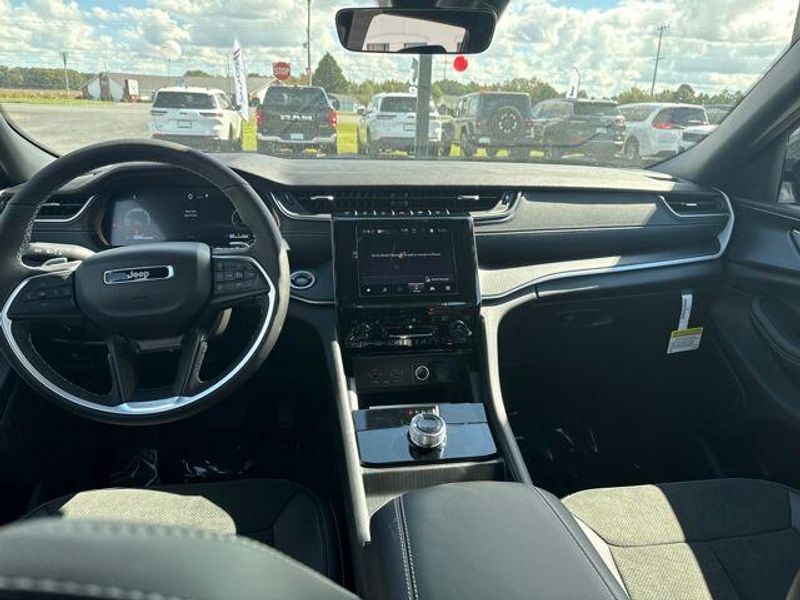 2025 Jeep Grand Cherokee Altitude X2025 Jeep Grand Cherokee L Altitude X 4x4