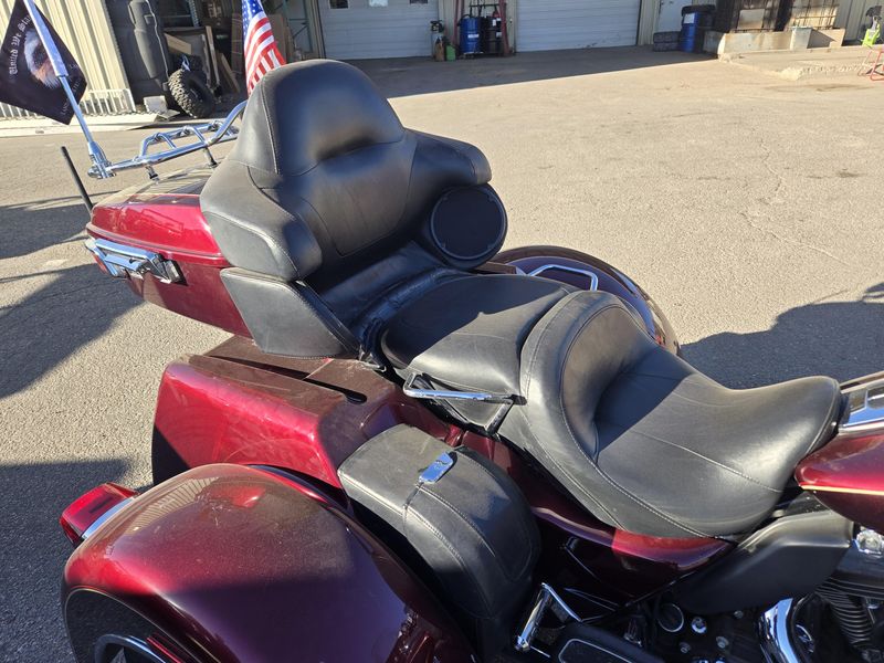 USED 2014 HARLEY TRIKE TRI GLIDE ULTRA Image 4