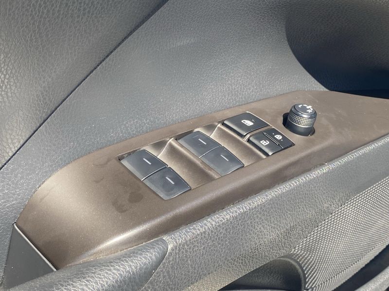 Used 2024 Toyota Camry SEImage 17