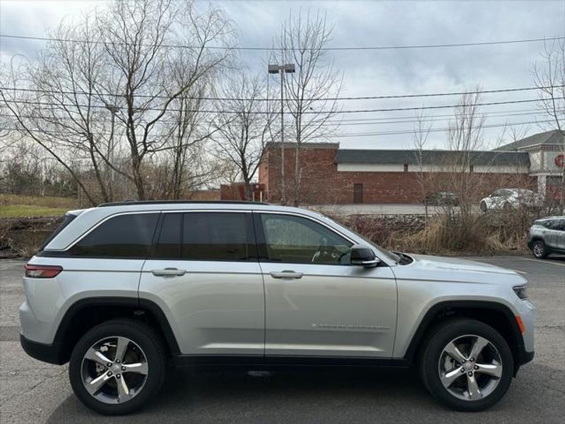 2025 Jeep Grand Cherokee Limited 4x4Image 7