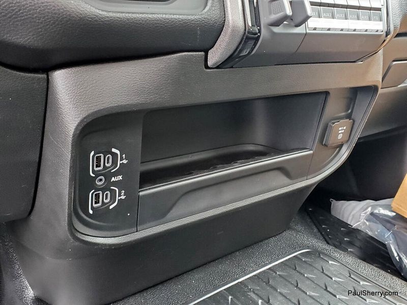 New 2026 RAM 3500 Tradesman Chassis Regular Cab 4x4 84' Ca