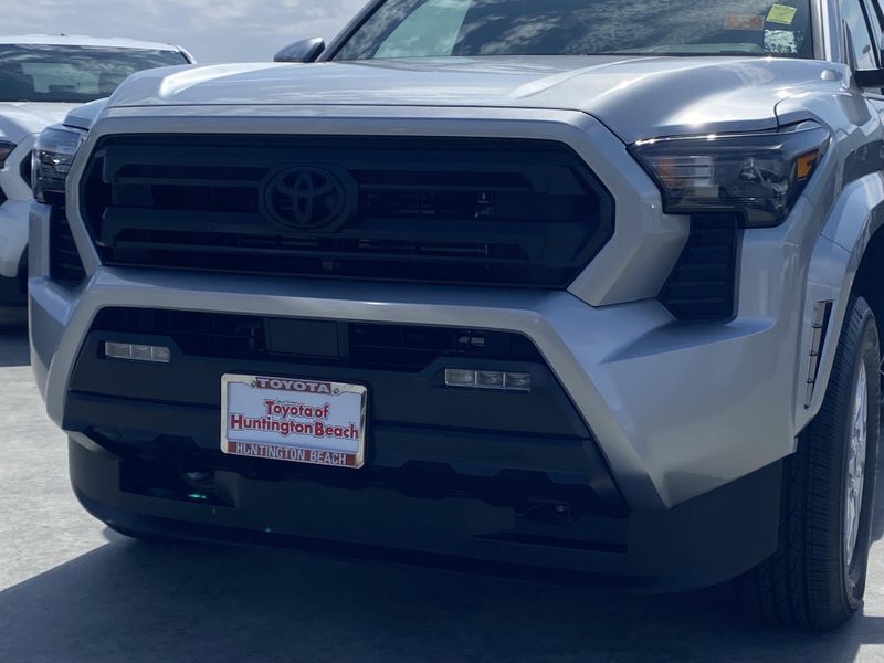 Used 2025 Toyota Tacoma SR5Image 7