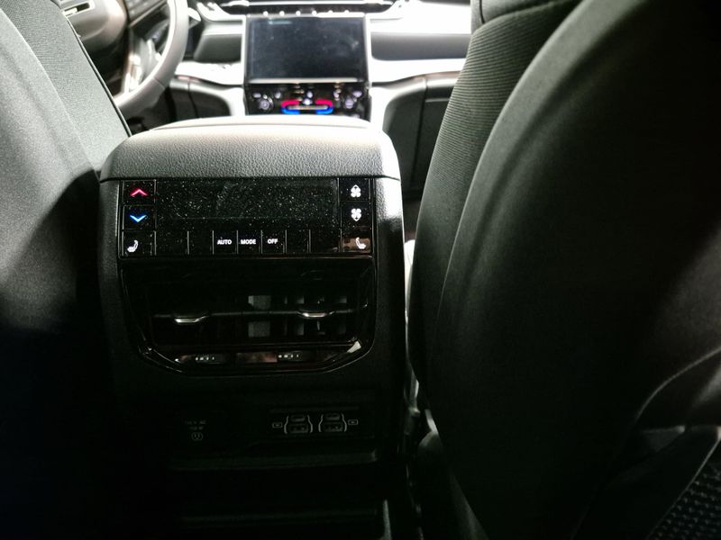 2024 Jeep Grand Cherokee L LimitedImage 12