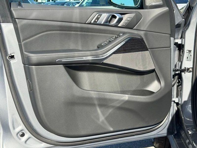 New 2026 BMW X5 sDrive40iImage 13