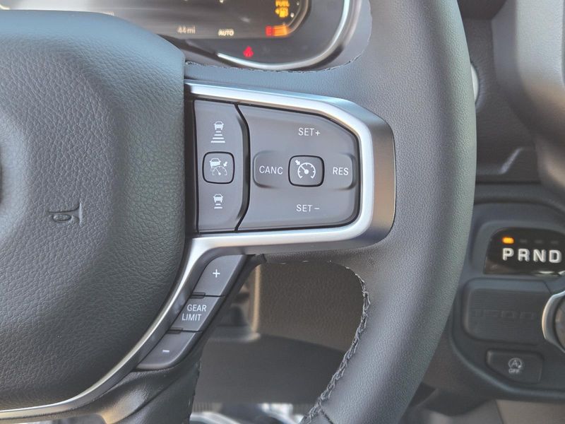 2025 Ram 1500 Big Horn photo 15