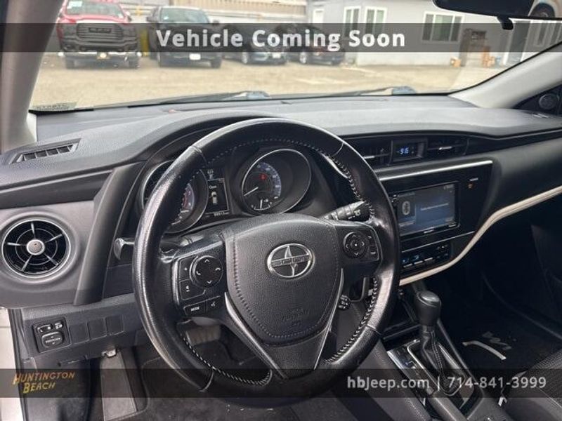 2016 Scion iM BaseImage 9