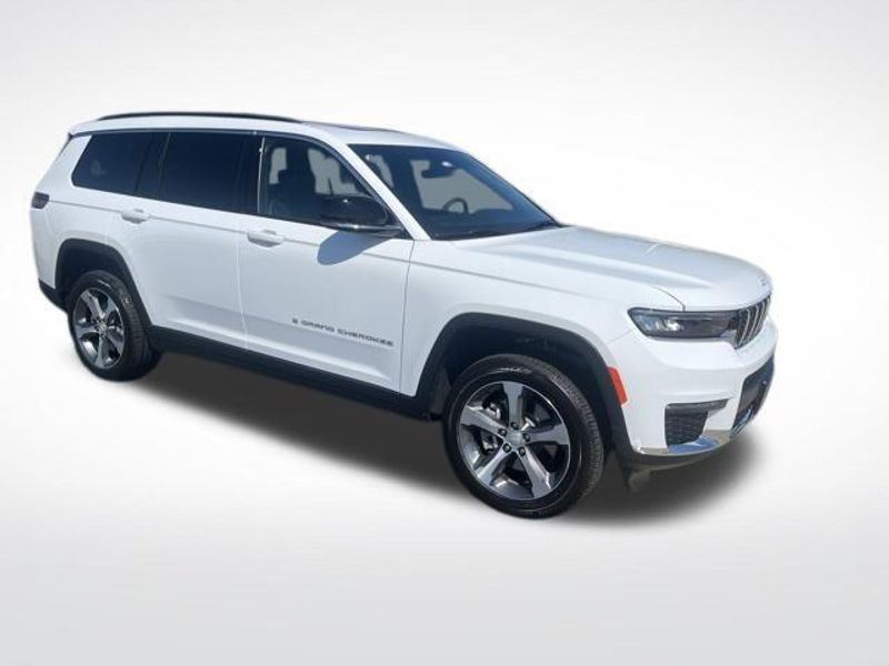 2025 Jeep Grand Cherokee L Limited 4x4