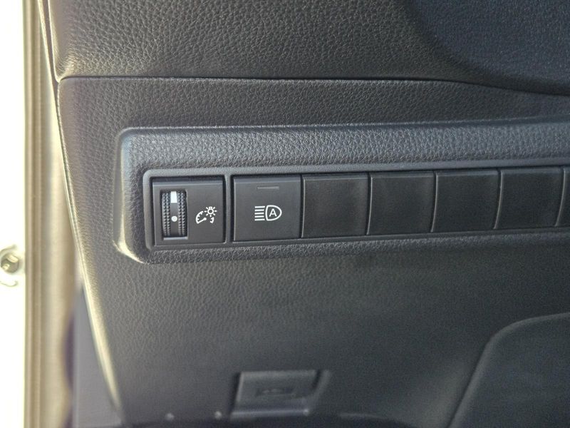 Used 2026 Toyota Corolla SE CVT (Natl)