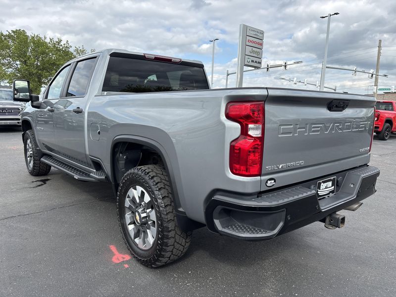 Used 2024 Chevrolet Silverado 2500HD CustomImage 10