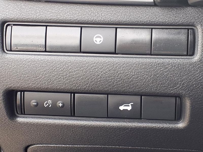 2023 Nissan Rogue SLImage 24
