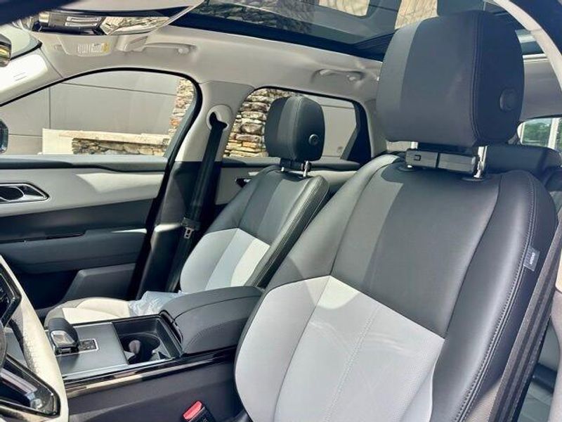 2025 Land Rover Range Rover Velar Dynamic SE
