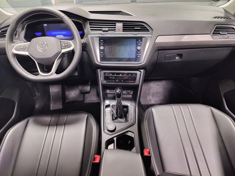 Used 2022 Volkswagen Tiguan SE AWD w/SunroofImage 15