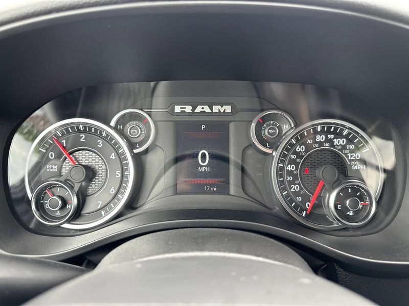 2025 RAM 1500 Big Horn Crew Cab 4x4 5