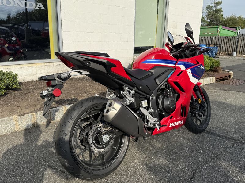 2025 Honda CBR500RImage 7