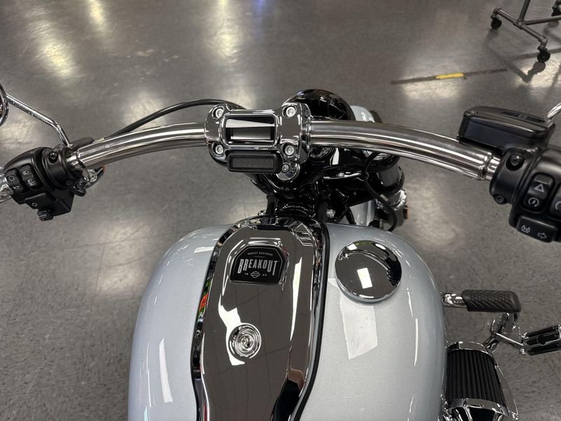 Used 2023 Harley-Davidson SOFTAIL BREAKOUT Image 13