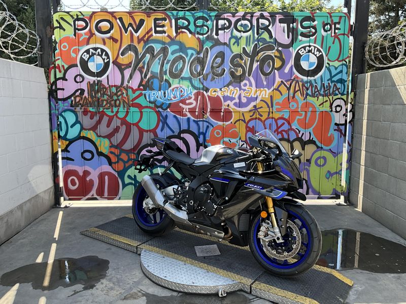 New 2026 Yamaha YZF-R1M Image 3