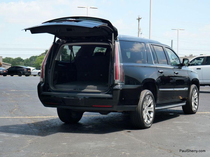 Used 2019 Cadillac Escalade ESV 