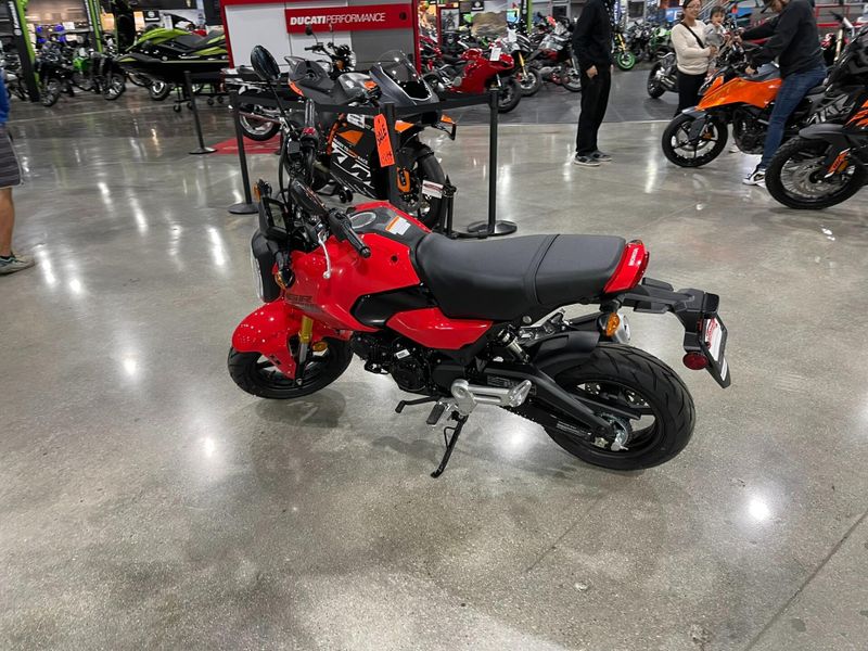 New 2025 Honda Grom Image 10