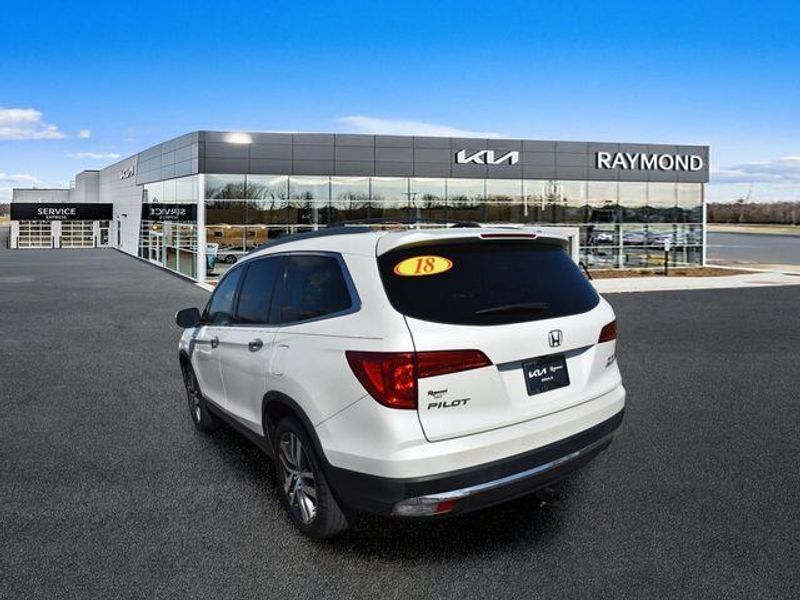 Used 2018 Honda Pilot EliteImage 5