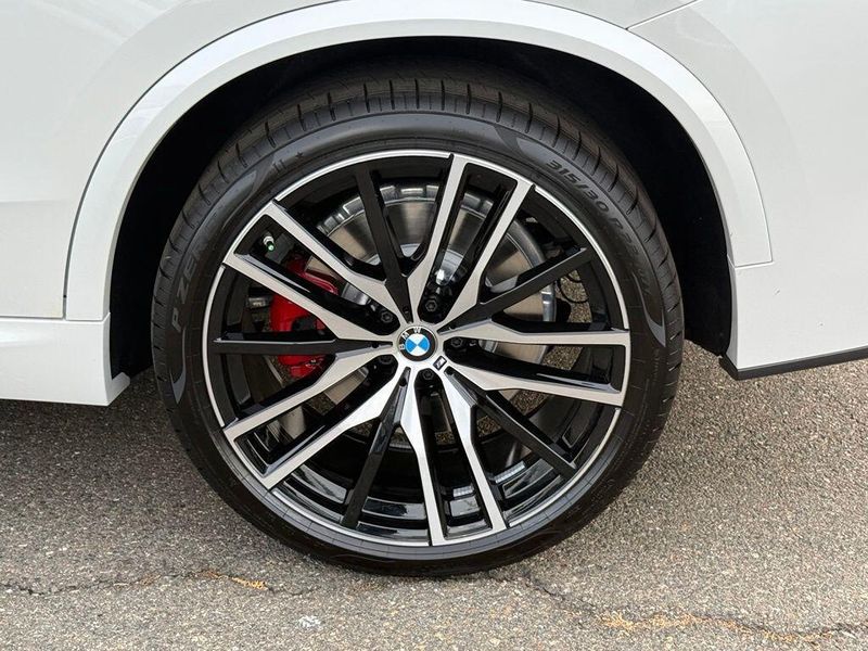 New 2026 BMW X5 M60iImage 14