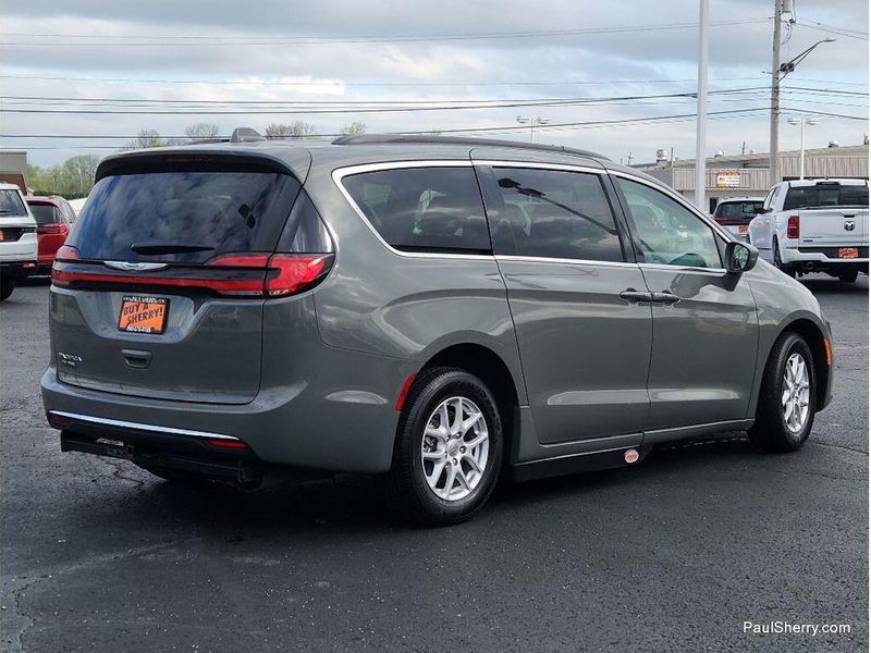 Used 2022 Chrysler Pacifica Touring L
