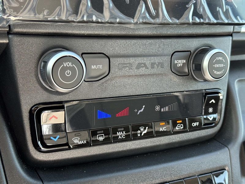 New 2026 RAM Promaster 1500 Slt Cargo Van High Roof 136' Wb