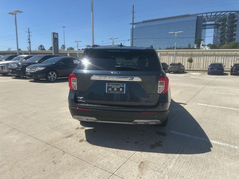 Used 2023 Ford Explorer XLTImage 6