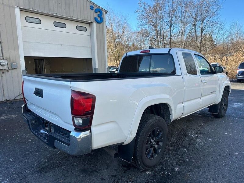 2022 Toyota Tacoma SRImage 11