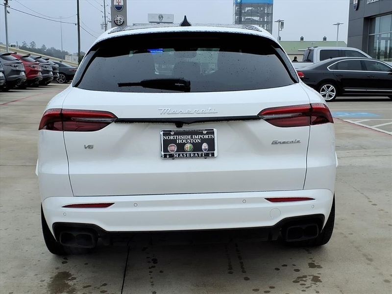 New 2026 Maserati Grecale ModenaImage 8