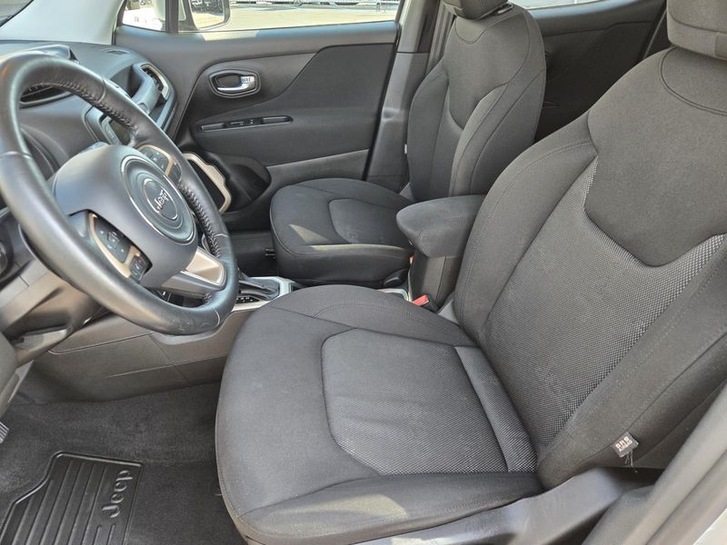 Used 2016 Jeep Renegade FWD 4dr Latitude