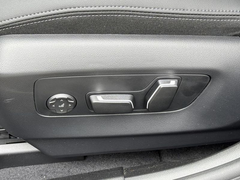 2025 BMW i5 eDrive40Image 20
