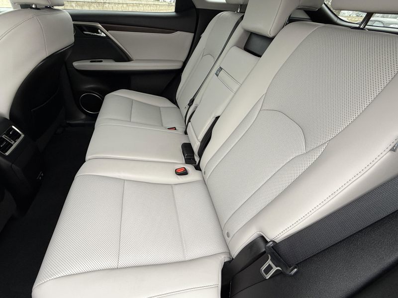 2022 Lexus RX 350Image 31
