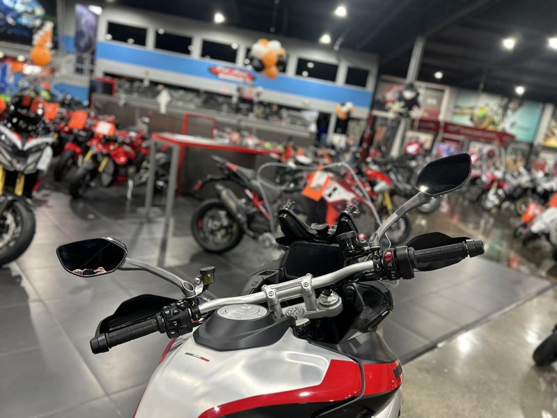 New 2025 Ducati MULTISTRADA V4 RALLY TRAVEL & RADAR SPOKED WHEELS Image 9