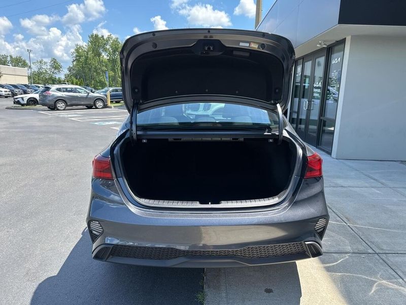 Used 2022 Kia Forte LXSImage 20