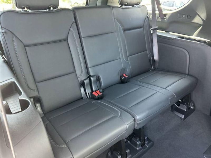 Used 2025 GMC Yukon XL DenaliImage 15