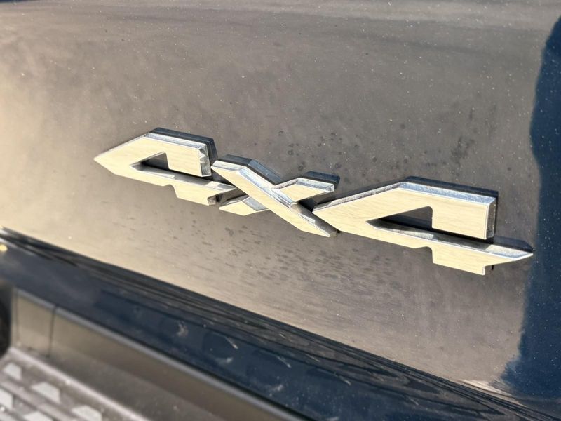 2023 Ram 1500 Laramie photo 11