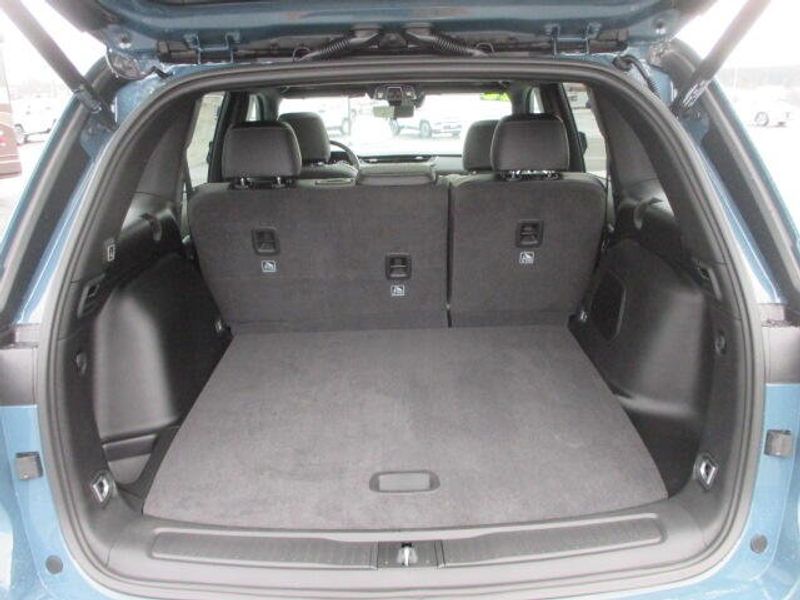 New 2026 Jeep Grand Cherokee Limited 4x4Image 9