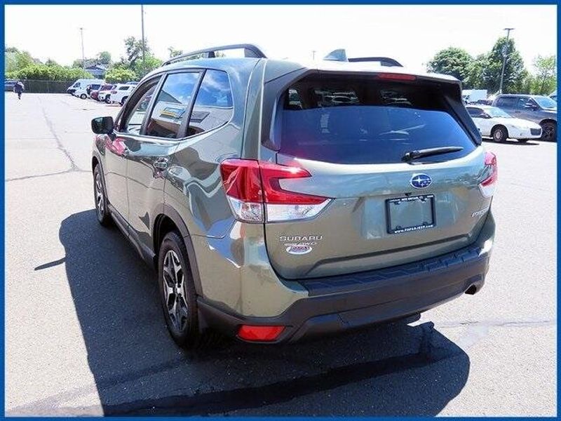 Used 2019 Subaru Forester PremiumImage 5