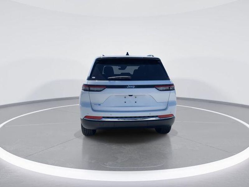 New 2024 Jeep Grand Cherokee 4xeImage 7