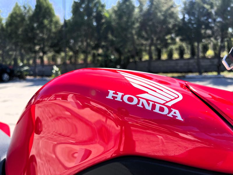 2021 Honda CBR300R