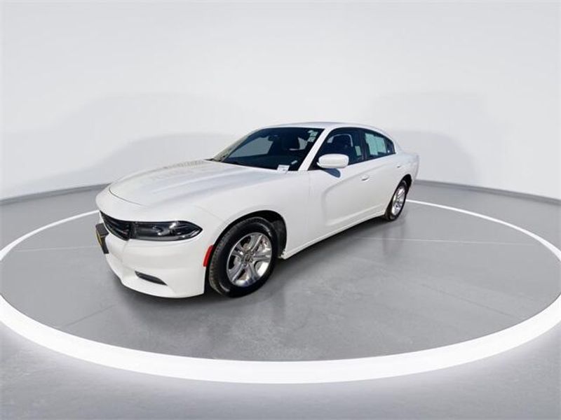 2021 Dodge Charger SXTImage 4