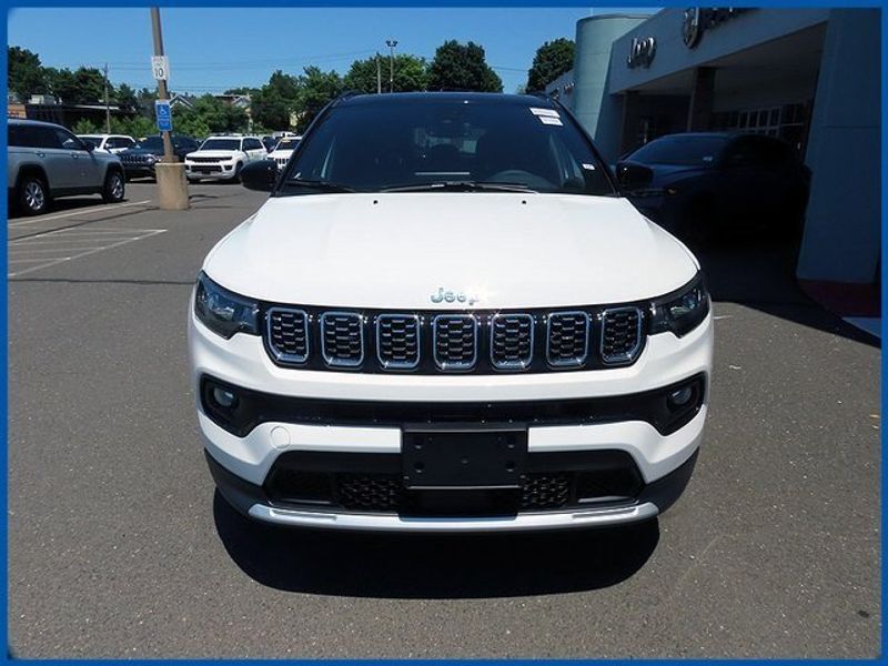 2024 Jeep Compass LimitedImage 3