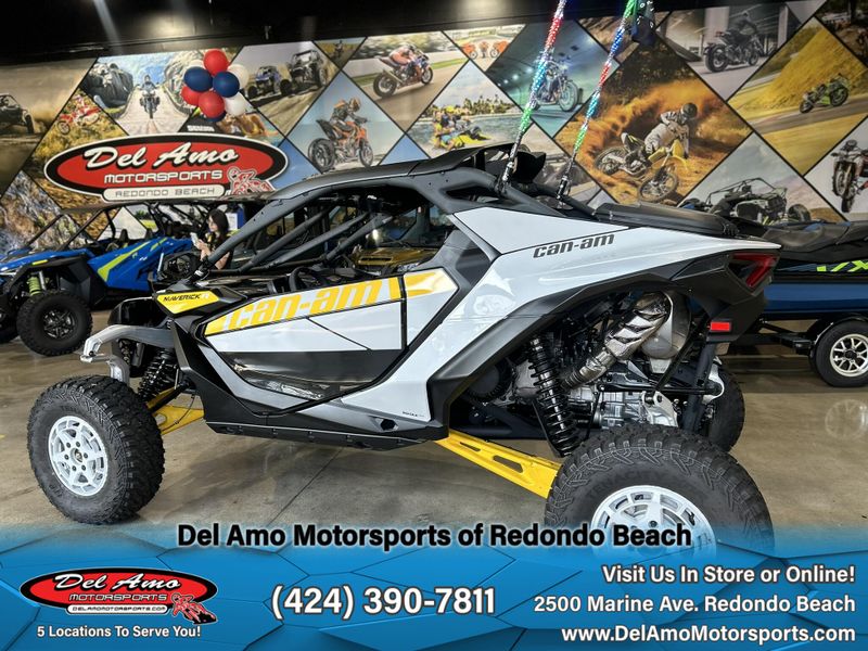 2024 Can-Am 9BRB  in a CATALYST GRAY & NEO YELLOW exterior color. Del Amo Motorsports of Redondo Beach (424) 304-1660 delamomotorsports.com 