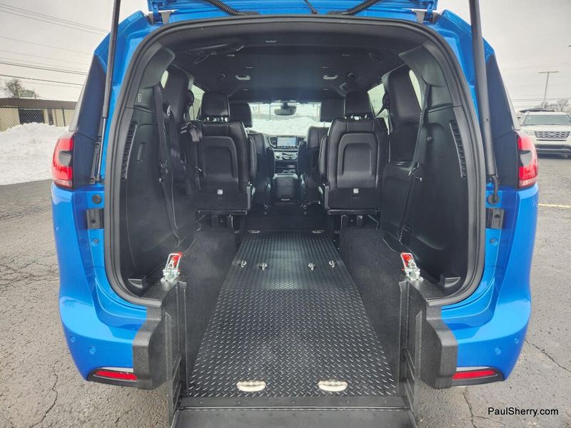 New 2026 Chrysler Pacifica Select